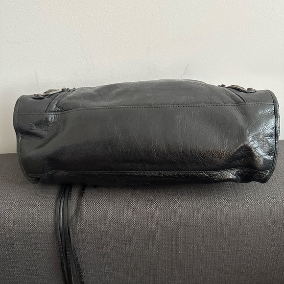 Balenciaga Classic Hardware City Bag in Black - Picture 7 of 16